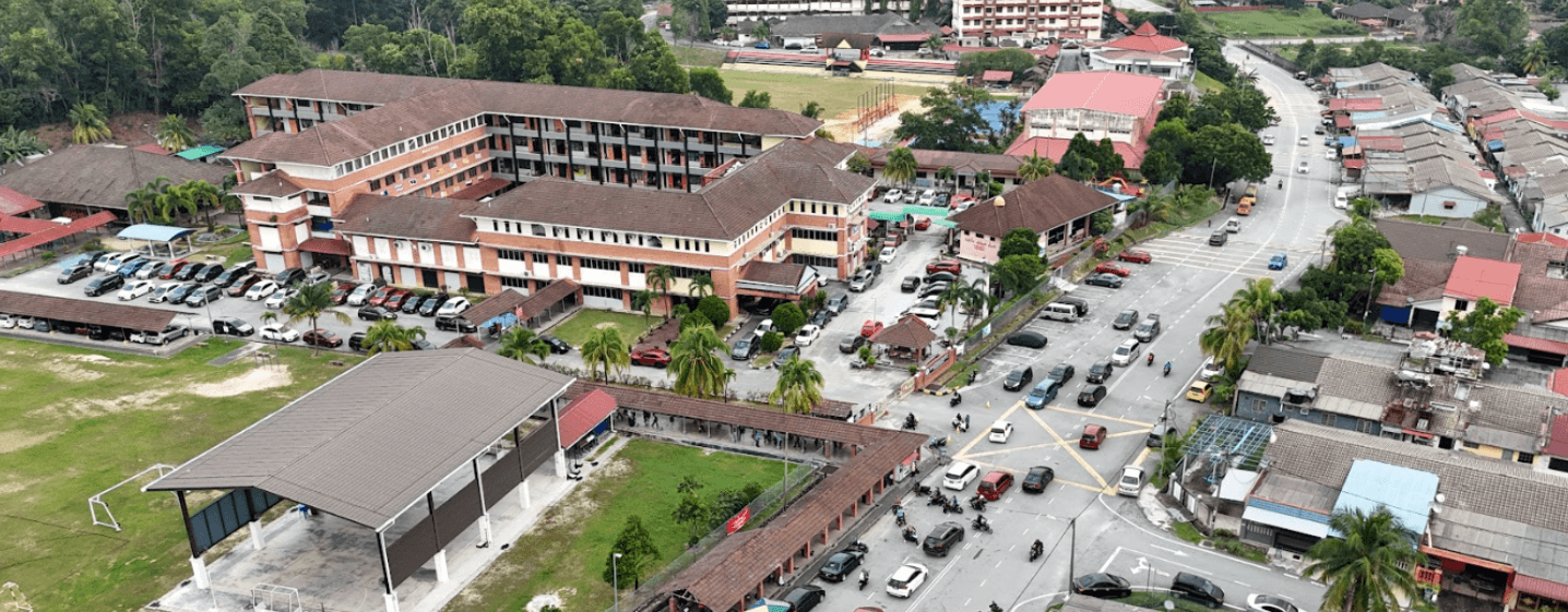 The Safe School Zone Project at SK Taman Seri Pagi, Negeri Sembilan is one of the pilot projects focusing on improving road safety infrastructure to enhance the level of student safety in the school area.
